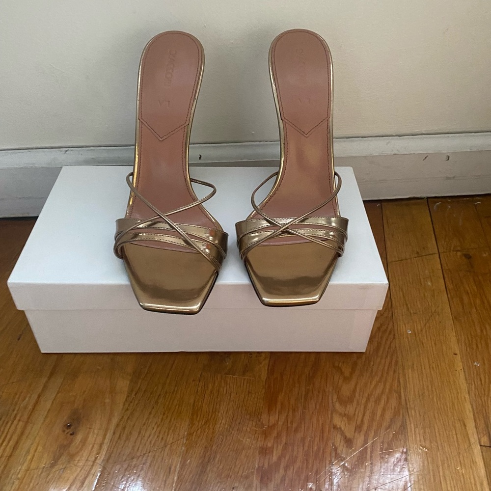 D’Accori Gold Heels